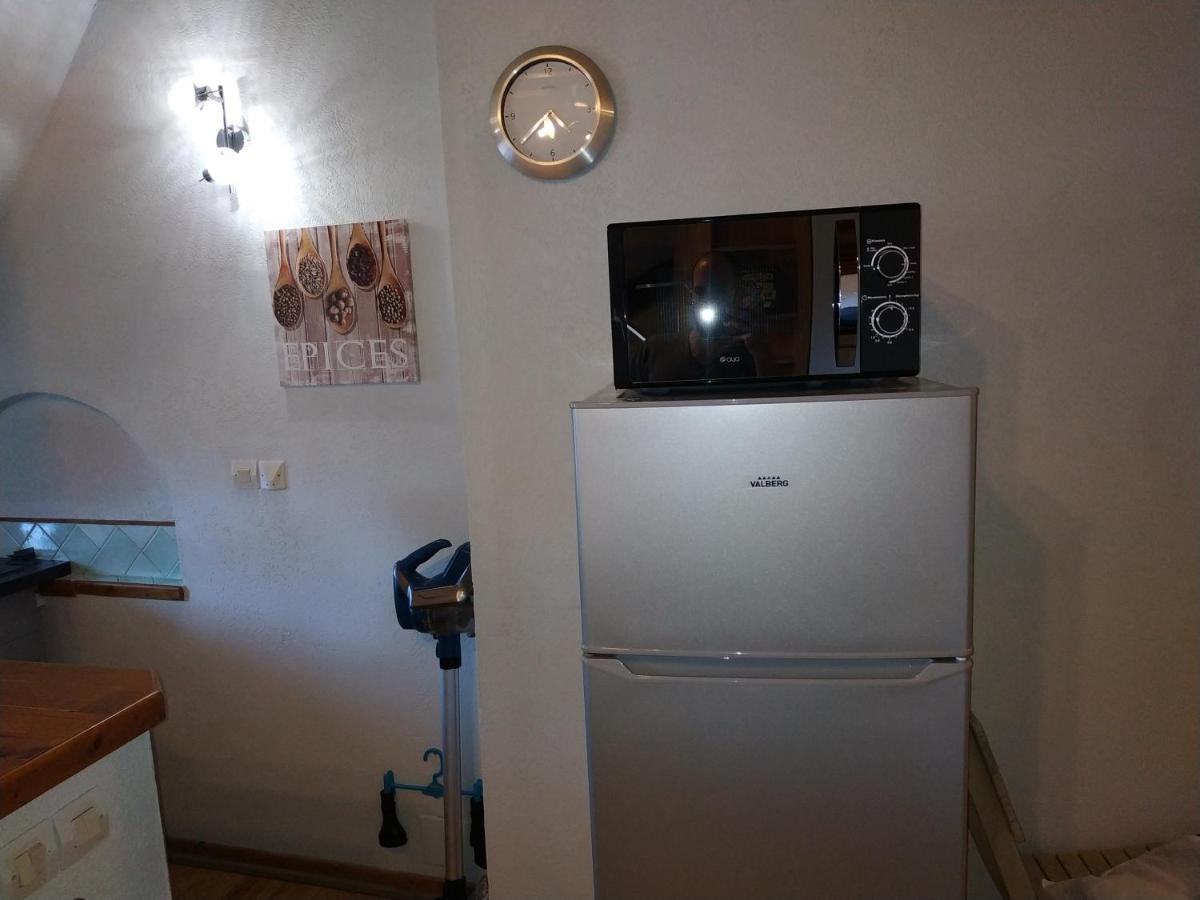 Appartement Chateau Uriage-Chamrousse Saint-Martin-dʼUriage Exteriör bild