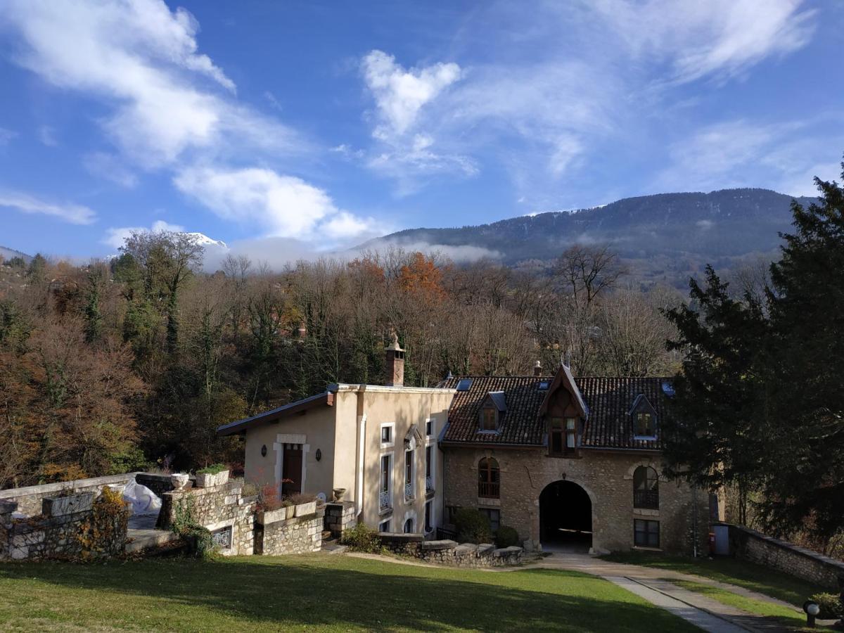 Appartement Chateau Uriage-Chamrousse Saint-Martin-dʼUriage Exteriör bild