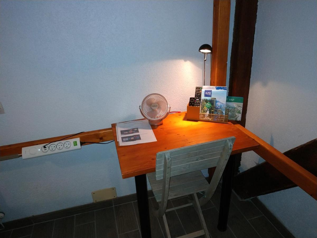 Appartement Chateau Uriage-Chamrousse Saint-Martin-dʼUriage Exteriör bild